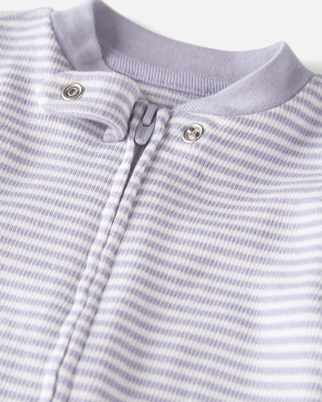 Pijama Suave con Estampado de Rayas Lila Bebé Niña