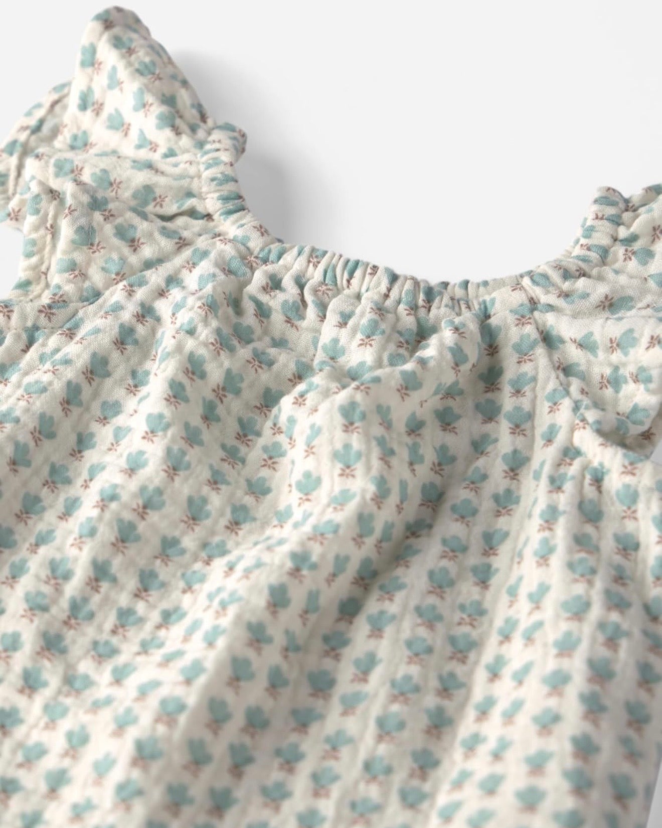 Conjunto Verde Floral Blusa + Short Bebé Niña